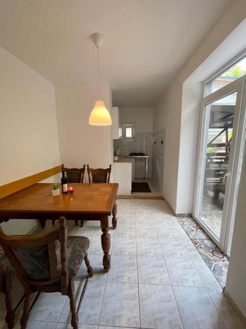 Boni Apartman ミシュコルツ エクステリア 写真